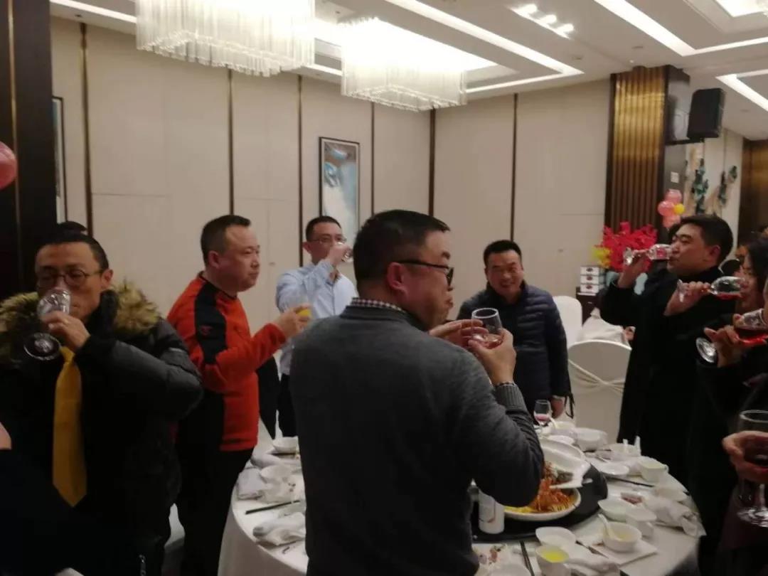 强强联手丨2019远景装饰材料商家启动大会圆满成功